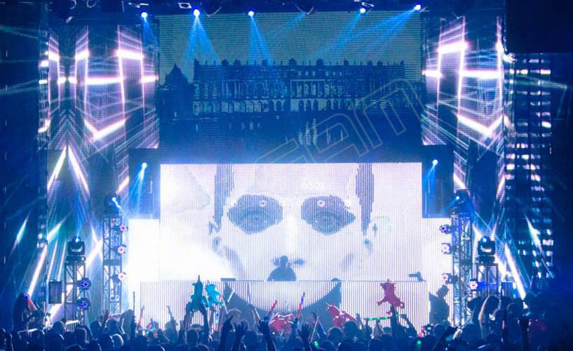 美國(guó)好萊塢戶外DJ秀 LED共形屏iDot-P30項(xiàng)目