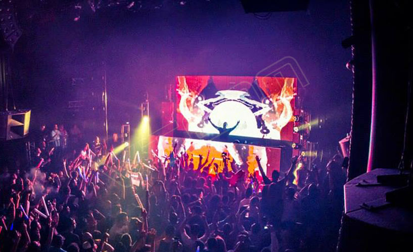 美國(guó)好萊塢戶外DJ秀 LED共形屏iDot-P30項(xiàng)目