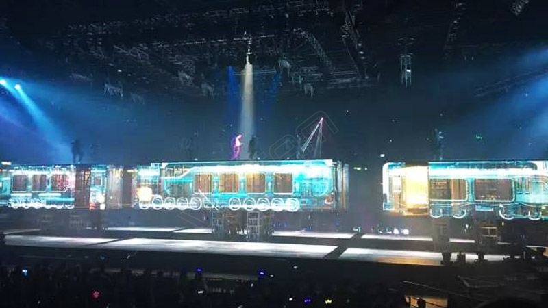 透明LED玻璃顯示屏多少錢(qián)？—實(shí)用LED透明屏價(jià)格參考